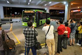 The man was arrested for a rash act causing grievous hurt, said spf. Singapore S Third Bus Operator Tower Transit Launches First 9 Services Transport News Top Stories The Straits Times