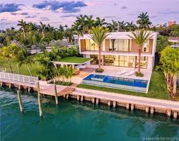 Guests staying at this villa can use the free wifi. Villa Tres Grand Luxe Miami Une Nouvelle Villa De Reve Sur La Baie De Miami