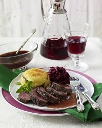 Zarter Rehrucken Zu Rotweinsosse Rezept Rotweinsosse Rezept Rehrucken Und Rehrucken Rezept
