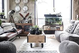 Deeper than red and more vibrant than a sheer maroon, cranberry colors are meant for passionate and bold stylists. 20 Monochromatic Living Rooms In White Full Of Personality