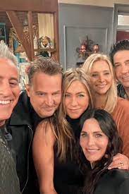 Jennifer aniston, courteney cox, lisa kudrow, matt leblanc, matthew perry and david schwimmer reminisce together about their beloved show. Oll0egzfordgam