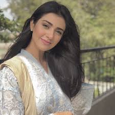Sara khan ve ali merchant 2011 yılında boşanmışlardır. Sarah Khan Is The Epitome Of Beauty And Grace Pictures Lens