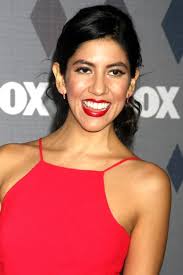Näyttelijä Stephanie Beatriz