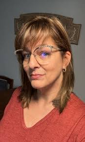 Elsa Dunn's Instagram, Twitter & Facebook