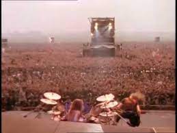 Metallica live at tushino airfield moscow russia 1991 full tv report.mp3. Metallica Monsters Of Rock Moscow 1991 Youtube