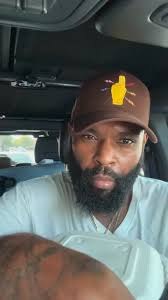 Okay so @soulveg told me everything in their live bar is #rawvegan so I  tried damn near everything 👀 I'm not gone hold yall I still don't believe  its raw 🤷🏾‍♂️ but