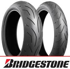 Sekalian saya beli cairan yang katanya bisa nambal ban sendiri. Harga Ban Bridgestone Motor