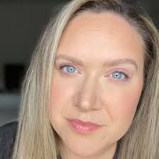 Annie Flaherty (@ahlista) • Facebook