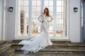 Couture Wedding Gowns By Leah Da Gloria Dimitra S Bridal Chicago Il Fitted Wedding Dress Couture Wedding Gowns Wedding Dress Couture