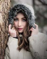 Outdoor photography without auxiliary lighting