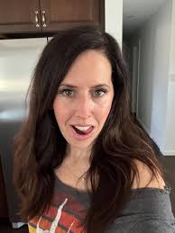 Eating right starts today!! 😋 Food shopping after work should be  interesting 🤔 Not going near the ice cream section