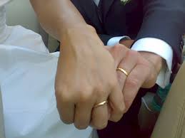 Gli sposi potrebbero pensare di organizzare una festa per una frase trovata in rete, proprio per celebrare i 10 anni di nozze, recita così. Matrimonio Da Giovani Porta All Alcolismo Lo Rivela Uno Studio Americano