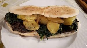 Recipe courtesy of giada de laurentiis. Salsiccia Fagioli E Scarole Picture Of Don Panino Carlos Nocera Superiore Tripadvisor