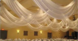 Ceiling Draping With Sheer Fabric Can Transform Any Reception Area Into An Elegant Venue Techo De Boda Decoracion Para Techo De Boda Techo De Tela