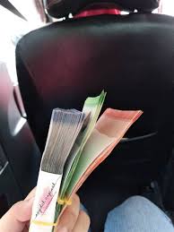 Tatkala musim orang tukar duit untuk duit raya ini, staff bank antara yang akan rasa resah dan gelisah. Tukar Duit Raya Di Bank Tak Sempat Ke Bank Tukar Duit Raya Jangan Risau Guna Rupanya Dapat Sampul Raya Free Sepeket Aje Tudoristsan