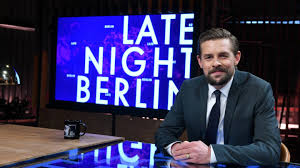 Nico von pq cars kommt mit seinem lamborghini huracan avio und wir sehen vieles vieles mehr. Late Night Berlin Druck Ablassen Mit Klaas Heufer Umlauf Stern De