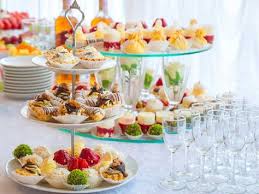 Buffet Ou Apero Dinatoire Les Quantites A Prevoir Selon Le Nombre D Invites Apero Dinatoire Buffet Repas Et Cocktail Dinatoire