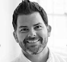 Learn about the Mentors helping entrepreneurs in our program