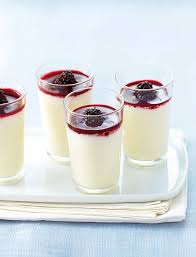 Panna Cotta Au Lait D Amandes Coulis De Mures Lait D Amande Lait D Amande Recette Recette Panacotta