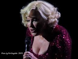 Bette midler appeared on the las vegas shows scene with the appearance of the album 'divine madness' published on october 3, 1989. Bette Midler S Concert Tour History Concert Archives