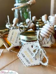 Click any gift tag design to see a larger version and download it. Baby Shower Gift Ideas For Guests 25 Awesome Baby Shower Favours
