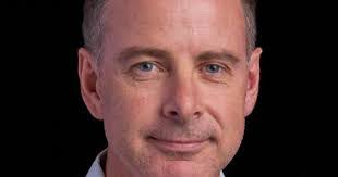 Phillip Leslie's Instagram, Twitter & Facebook