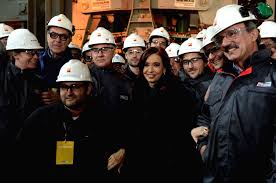 Jóvenes profesionales ingresan cada año a la empresa. The Opening Ceremony Of The New Vacuum Degasification Station In The Ternium Siderar Plant