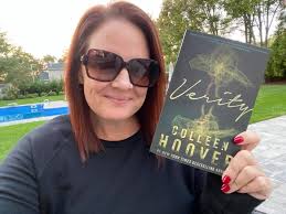 So the passed couple weeks I was ATTEMPTING to read “Nine perfect  strangers” by Lianne Moriarty but sadly I had to put it aside, bc honestly  ... just blah. On a better