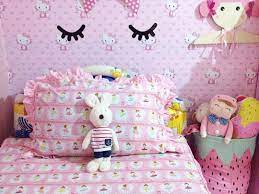 Selain itu, apabila sirkulasi udara di kamar lebih lancar maka anda juga akan merasakan efek yang menyegarkan sehingga membuat hidup anda lebih sehat. 41 Motif Wallpaper Dinding Kamar Tidur Terbaru 2021 Dekor Rumah