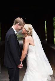 Destination Weddings Side Bun With Veil Photography Wedding Sides Wedding Wedding Styles