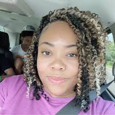 Kendra Crosby's Instagram, Twitter & Facebook