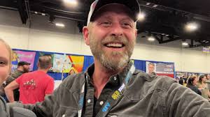 Rhode Island Comic Con 2024 Kid Gets Dragged Out