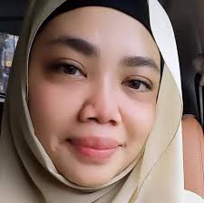 HIBAH AMANAH TH adalah perkhidmatan pengurusan harta yang disediakan oleh  Tabung Haji untuk Pendeposit TH. Ianya berlandaskan Syariah dan menerapkan  konsep hibah dan amanah dalam pengurusan harta. Simpanan TH yang dihibahkan  akan