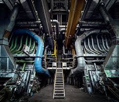12 Hauntingly Beautiful Abandoned Buildings Abandoned Buildings Buildings Photography Abandoned