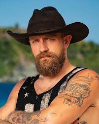 Survivor man, nielsen reytinglerinde 4.9/7 aldı , yani hanelerin yüzde 4,9'u herhangi bir anda ve kullanımdaki tüm televizyonların yüzde. Ben Driebergen Cast Member Of Survivor Winners At War