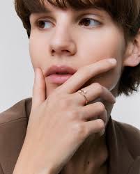 Anillo Idalia diseño de oro rosa y diamantes · SUAREZ · El Corte Inglés