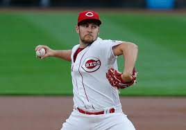 In 2021, bauer will earn a base salary of $28,000,000 and a signing bonus of $10,000,000, while carrying a total salary of $31,333,333. Trevor Bauer Offered Near Record Setting Deal From Mets