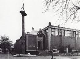 Till hösten öppnar vi upp butiken även här på webbplatsen och en helt ny butik i tillbyggnaden liljevalchs+ på djurgården. Liljevalchs Konsthall Wikiwand