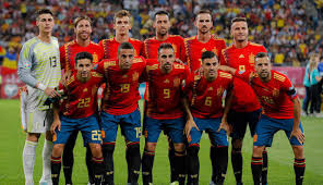 La selección de fútbol de españa es, desde su creación en el año 1920, el equipo formado por jugadores de nacionalidad española que representa a la real federación española de fútbol (rfef) en las competiciones oficiales organizadas por la unión de asociaciones europeas de fútbol (uefa). Espana Eurocopa 2021 Euro 2020 Espana Ganara La Roja La Eurocopa