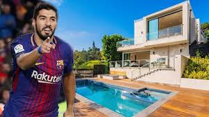 He is a footballer who plays for both fc barcelona of spain and the argentina here, we take a look at lionel messi net worth, biography, house, cars and family. Barcelona Players And Their Houses 2020 Location And Area