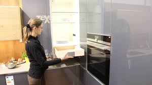 Mit hochschränken können sie den platz in der küche vollständig ausnutzen hochschränke sollten am besten nicht in der mitte der arbeitsfläche, sondern am äußeren rand. 13 Internationale Kuchenmesse In Stuttgart Ecklosung Uber Der Kuchen Arbeitsplatte Youtube