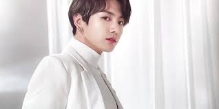 Hi guys i made this video to show you how jungkook sees himself and what the other members think about him. Bts Jungkook Becomes Lord Jeon Jungkook For This Reason