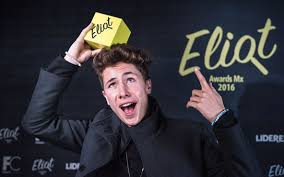 Browse 323 juanpa zurita stock photos and images available, or start a new search to explore more stock. De Vine Al Cine Juanpa Zurita