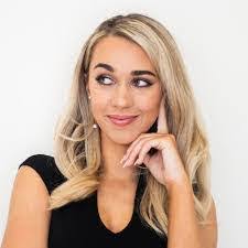 Caroline Guidera's Instagram, Twitter & Facebook