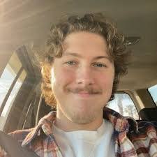 Amber Lahti's Instagram, Twitter & Facebook