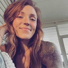 Does anybody else have issues with Dunkin's hot food tasting like...  chemicals? I've experienced this *everytime* I get some type of breakfast  sandwich, no matter what location. Just now I ordered a