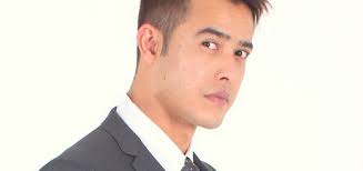Zulkifli bin ariffin (lahir 25 oktober 1986) ialah seorang pelakon dan model lelaki malaysia. Drama Titian Cinta Gandingan Pertama Zul Ariffin Farah Nabilah Sensasi Selebriti