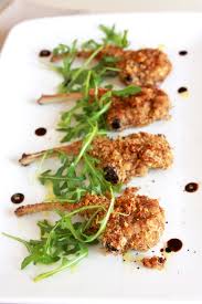 Per questa volta potete lasciare da parte le regole del bon ton e assaporate le costolette con le mani. Costolette Di Agnello Impanate E Cotte Al Forno Tenere E Gustose Assolutamente Da Provare Venite A Visitare Il Nostro Ricette Ricette Di Cucina Costolette