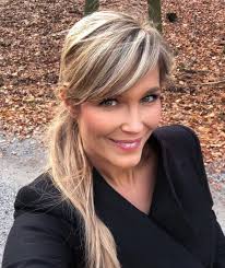Sie hat seit 30 jahren nesselsucht. Verena Wriedt Wunscht Sich Die Moderatorin Noch Ein Kind Promiflash De