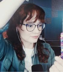 Kristy Putt's Instagram, Twitter & Facebook